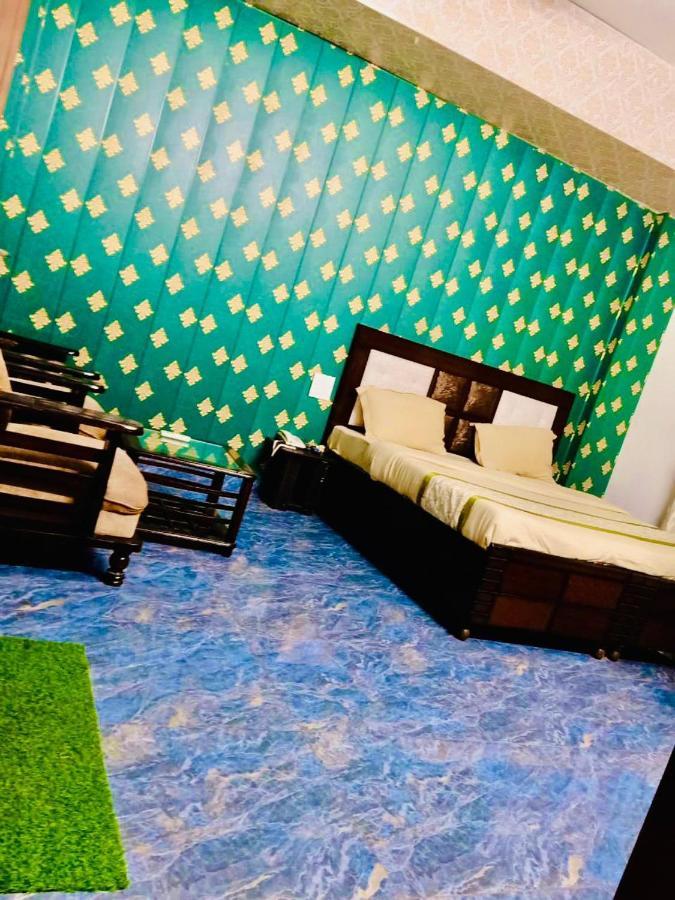 Shivjot Hotel Kharar ภายนอก รูปภาพ