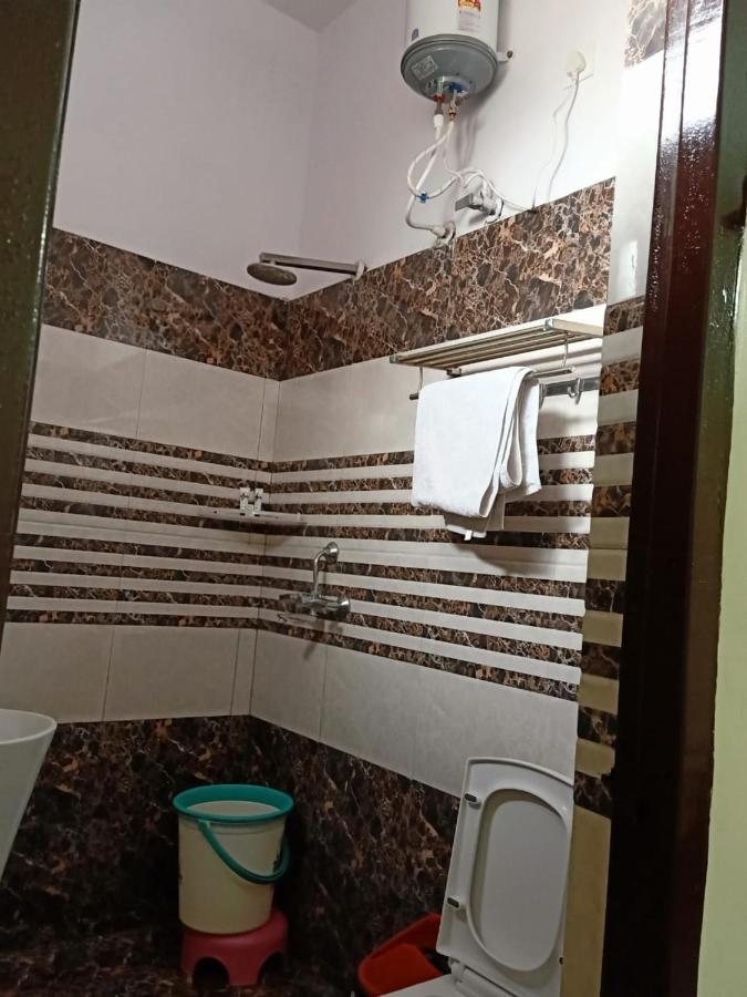 Shivjot Hotel Kharar ภายนอก รูปภาพ