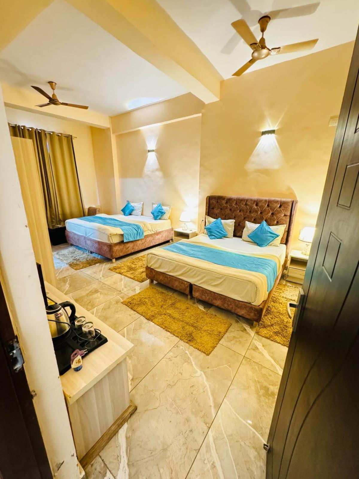 Shivjot Hotel Kharar ภายนอก รูปภาพ