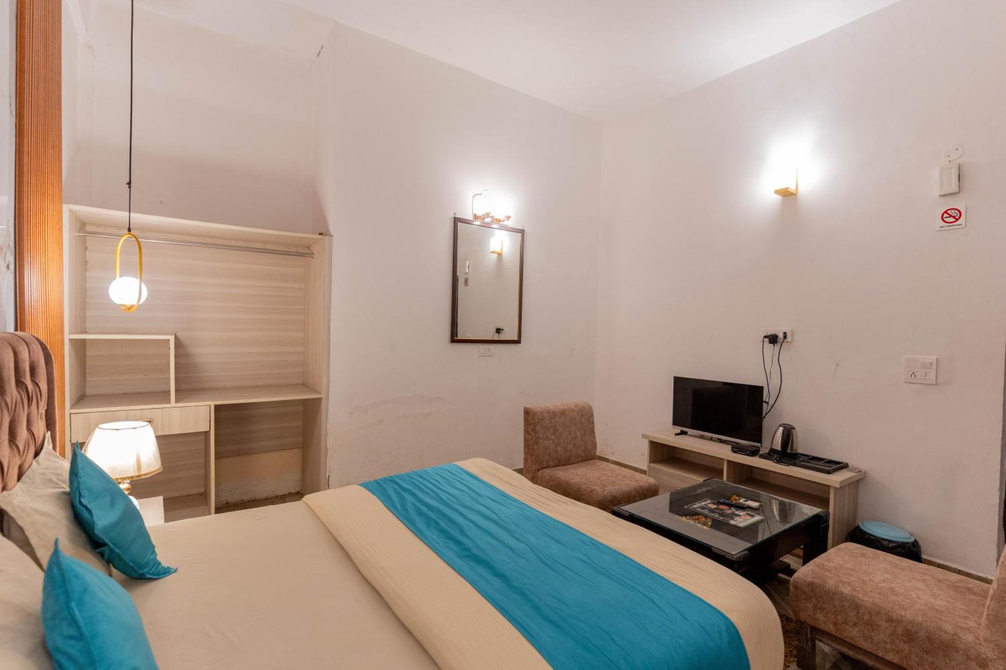 Shivjot Hotel Kharar ภายนอก รูปภาพ
